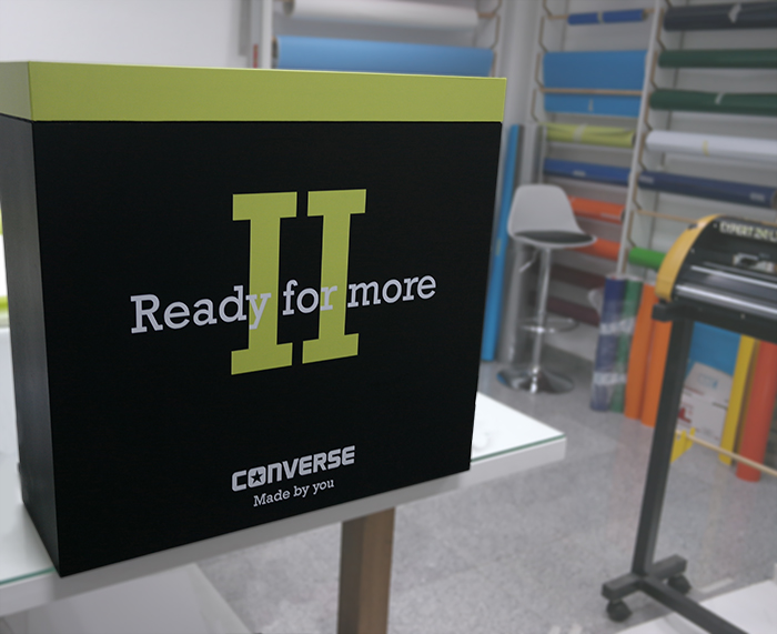 Expositor Converse realizado pela Proeasy design