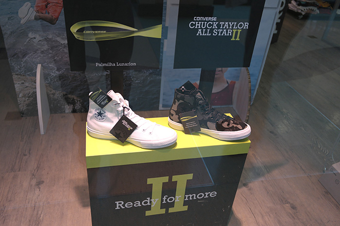 Expositor Converse realizado pela Proeasy design